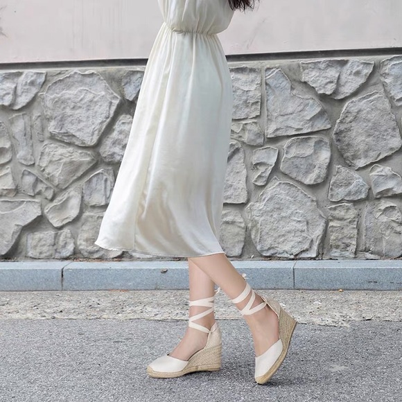 Shoes - Picture 6 of 7